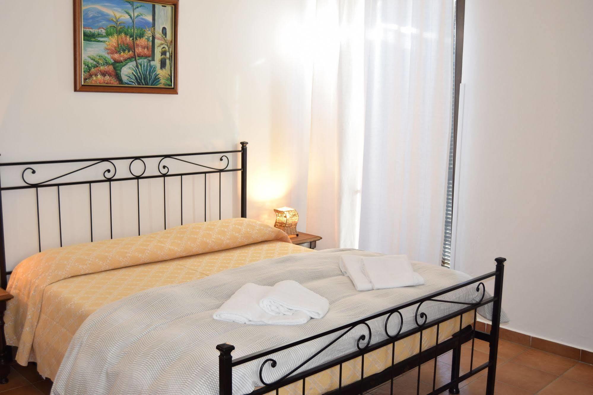 Residence Segattini Riva del Garda Exterior photo